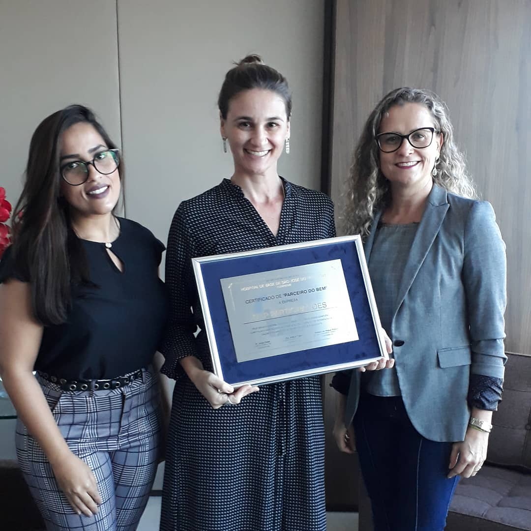 Grupo Águia Branca Recebe Certificado de 'Parceiros do Bem' do Hospital de Base